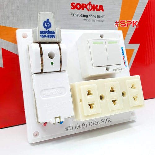 Bảng Điện 2 Công Tắc 3 Lỗ Cắm Cầu Dao Sứ 15A BS5 SOPOKA