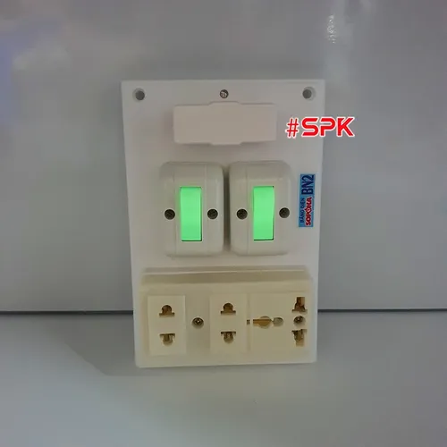 Bảng Điện Táp Lô 2 Công Tắc 3 Lỗ Cắm Có Cầu Chì BN2 SOPOKA