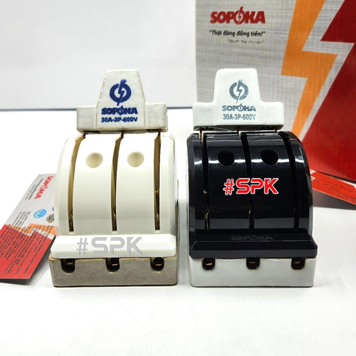 Cầu Dao Đảo Đế Sứ 3 Pha 30A 3P 2N 600V Màu Đen D26(A) SOPOKA