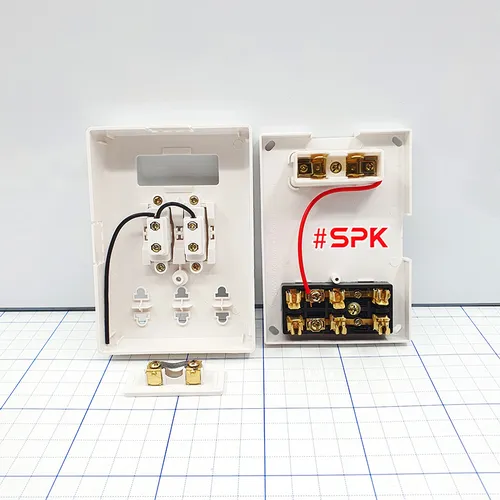 Bảng Điện Lắp Nổi Cao Cấp Dòng E 2 Công Tắc 3 Ổ Cắm E4A SOPOKA