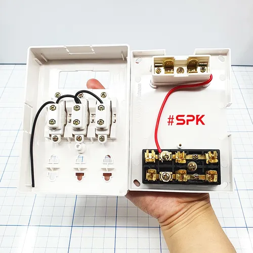 Bảng Điện Lắp Nổi Dòng E Cao Cấp 3 Công Tắc 3 Ổ Cắm E5A SOPOKA