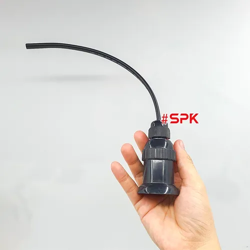 Đui Đèn Chịu Mưa Ngoài Trời Có Dây Ren Vặn E27 ĐCM 3 ĐCM 4 SOPOKA