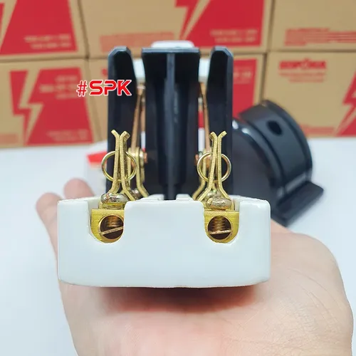 Cầu Dao Đảo Đế Sứ 1 Pha 30A 2P 600V 2N Màu Đen D19(A) SOPOKA