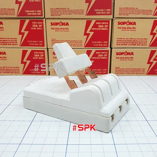 Cầu Dao Điện Đế Sứ 3 Pha 3P Cực Đúc Màu Trắng 30A 600V D9 SOPOKA