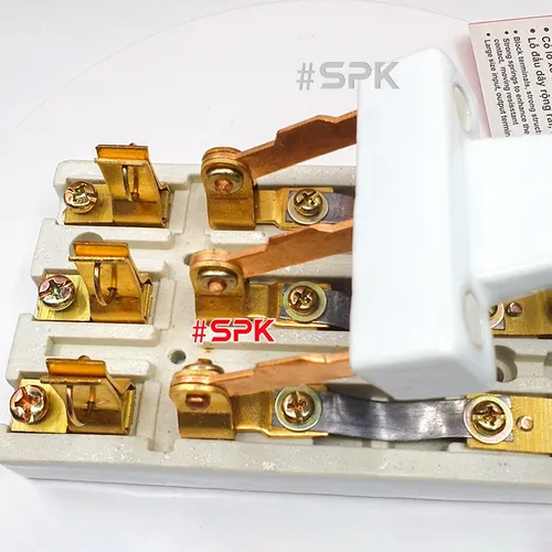 Cầu Dao Điện Đế Sứ 3 Pha 3P Cực Đúc Màu Trắng 60A 600V D11 SOPOKA