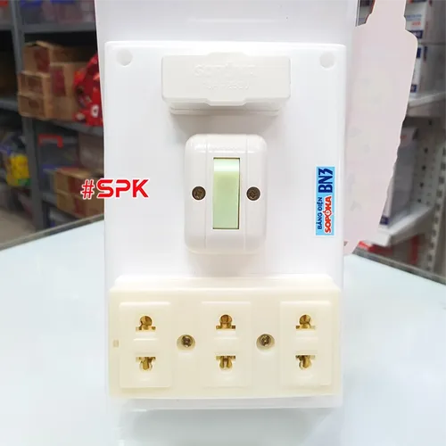 Bảng Điện Táp Lô 1 Công Tắc 3 Ổ Cắm Có Cầu Chì BN3 SOPOKA