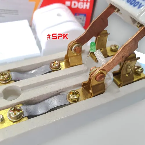 Cầu Dao Đế Sứ 1 Pha 30A-2P Cực Đúc D5H SOPOKA