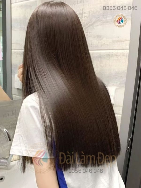 Mẫu nhuộm tóc nhẹ nhàng thanh thoát và tự nhiên tại salon Đài Làm Đẹp Mẫu nhuộm tóc nhẹ nhàng thanh thoát và tự nhiên tại salon Đài Làm Đẹp