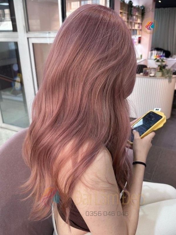 Nhuộm tóc pastel thanh thoát như sắc sương mờ tại Đài Làm Đẹp Nhuộm tóc pastel thanh thoát như sắc sương mờ tại Đài Làm Đẹp