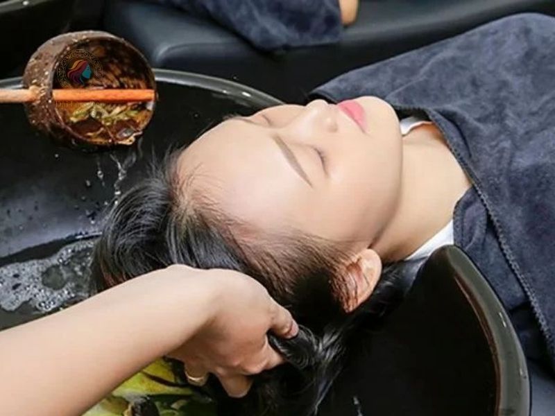 Các bước thực hiện quy trình gội đầu dưỡng sinh bằng nước thảo mộc Các bước thực hiện quy trình gội đầu dưỡng sinh bằng nước thảo mộc