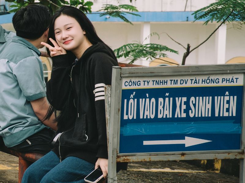 Khoảnh khắc nụ cười nữ sinh tỏa nắng tạo nên câu chuyện truyền cảm hứng xua tan mệt mỏi tại sự kiện Khoảnh khắc nụ cười nữ sinh tỏa nắng tạo nên câu chuyện truyền cảm hứng xua tan mệt mỏi tại sự kiện