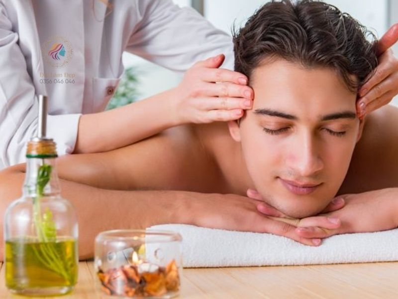 Kỹ thuật ấn huyệt tại tiệm gội đầu dưỡng sinh nam giúp tan biến nhức mỏi Kỹ thuật ấn huyệt tại tiệm gội đầu dưỡng sinh nam giúp tan biến nhức mỏi