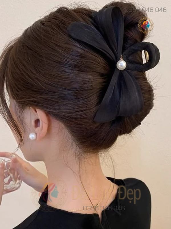 Kỹ thuật búi tóc kẹp càng cua đẹp giúp phái đẹp thăng hạng nhan sắc nhanh chóng Kỹ thuật búi tóc kẹp càng cua đẹp giúp phái đẹp thăng hạng nhan sắc nhanh chóng