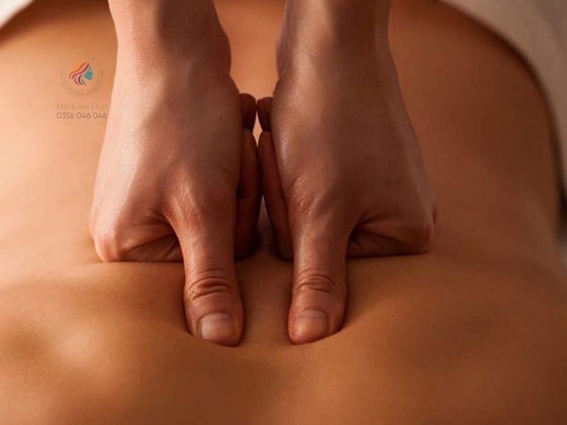 Kỹ thuật massage cổ vai gáy giúp phá vỡ các bó cơ xơ cứng do ngồi sai tư thế Kỹ thuật massage cổ vai gáy giúp phá vỡ các bó cơ xơ cứng do ngồi sai tư thế