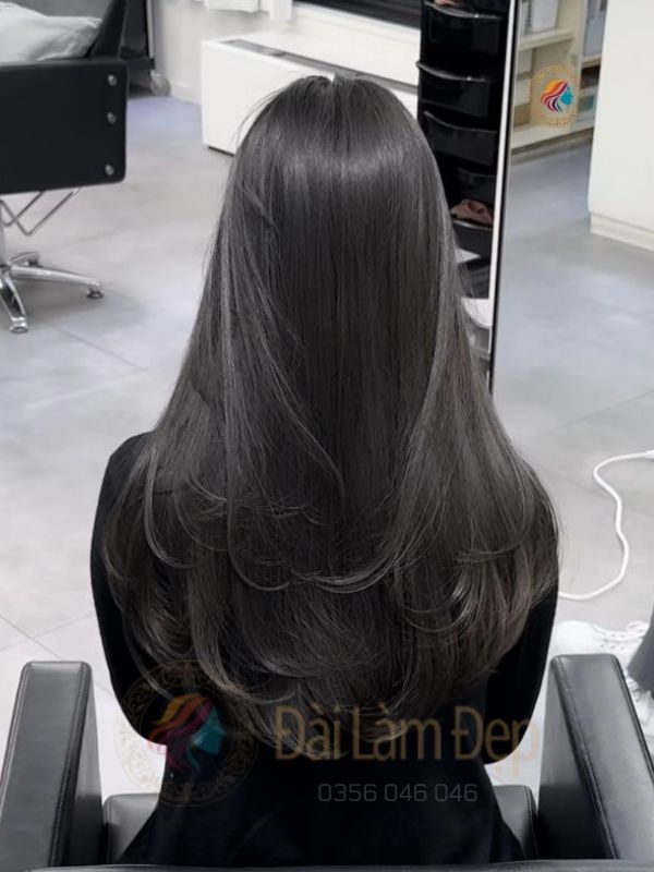 Nhuộm tóc đen mềm mượt kết hợp dưỡng chất phục hồi tại Đài Làm Đẹp Nhuộm tóc đen mềm mượt kết hợp dưỡng chất phục hồi tại Đài Làm Đẹp
