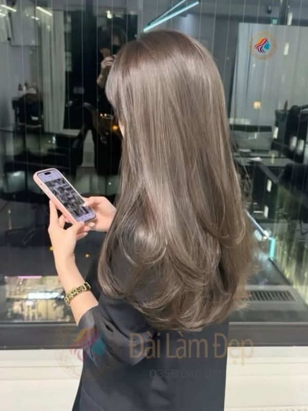 Nhuộm tóc dưỡng giàu dưỡng chất cho tóc mỏng yếu tại Đài Làm Đẹp Nhuộm tóc dưỡng giàu dưỡng chất cho tóc mỏng yếu tại Đài Làm Đẹp