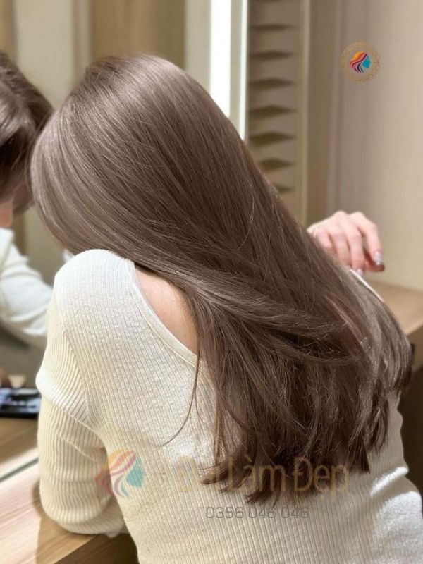 Kiểu nhuộm tóc gọn gàng thanh thoát chuẩn công sở tại Đài Làm Đẹp Kiểu nhuộm tóc gọn gàng thanh thoát chuẩn công sở tại Đài Làm Đẹp