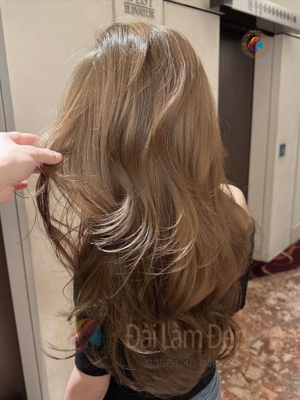 Nhuộm tóc ít phai màu giữ nét đẹp tự nhiên lâu bền Đài Làm Đẹp Nhuộm tóc ít phai màu giữ nét đẹp tự nhiên lâu bền Đài Làm Đẹp