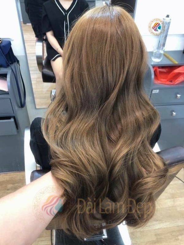 Mẫu nhuộm tóc không tẩy an toàn và bóng mượt tại salon Đài Làm Đẹp Mẫu nhuộm tóc không tẩy an toàn và bóng mượt tại salon Đài Làm Đẹp