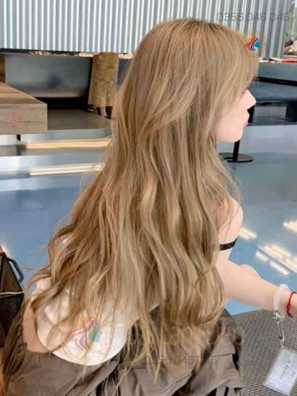 Mẫu nhuộm tóc trẻ trung tôn da tại salon Đài Làm Đẹp Mẫu nhuộm tóc trẻ trung tôn da tại salon Đài Làm Đẹp