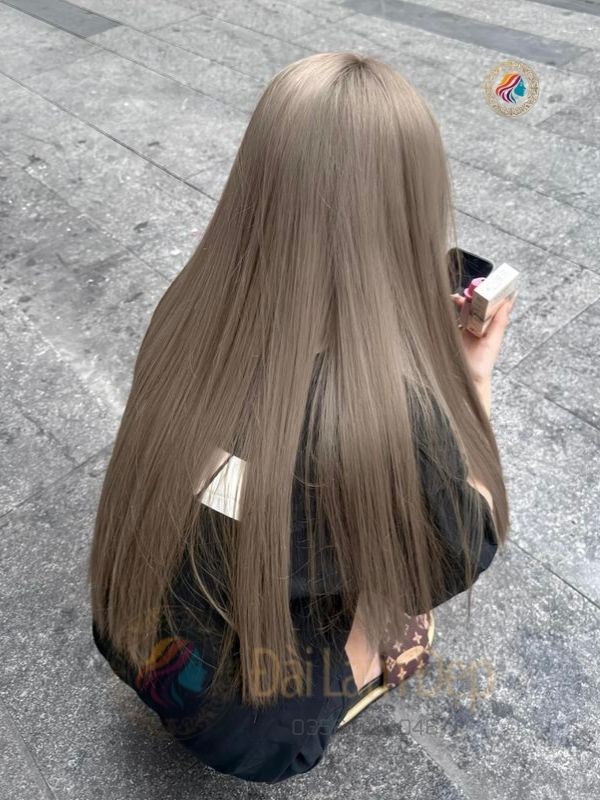 Nhuộm tóc nâu khói thanh thoát thời thượng cho phái đẹp Đài Làm Đẹp Nhuộm tóc nâu khói thanh thoát thời thượng cho phái đẹp Đài Làm Đẹp