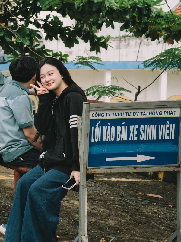 Các thành viên hội cắt tóc tình nguyện Yes Beautyful  tham gia hoạt động tình nguyện tại triển lãm thương mại Phú Thọ Hòa
