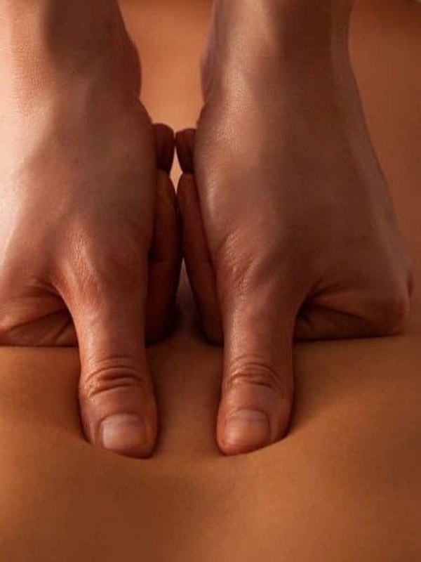 Cơ chế phục hồi thể chất đằng sau liệu trình gội đầu dưỡng sinh cổ vai gáy