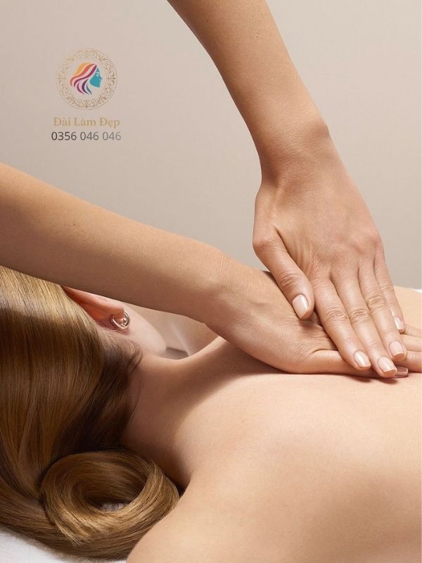 Cơ chế giải phóng điểm ách tắc qua liệu pháp massage cổ vai gáy