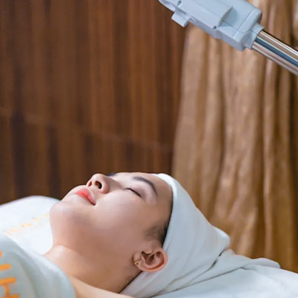 Căng da cổ - RF đơn cực