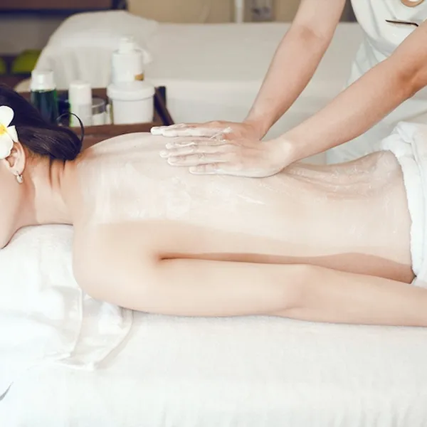 Tắm trắng toàn thân