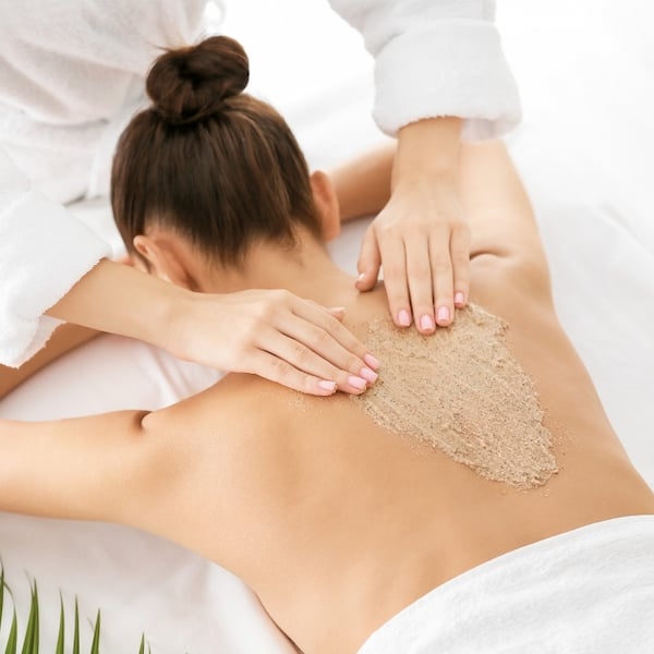  Tẩy da chết body spa - Cho làn da mịn màng rạng rỡ