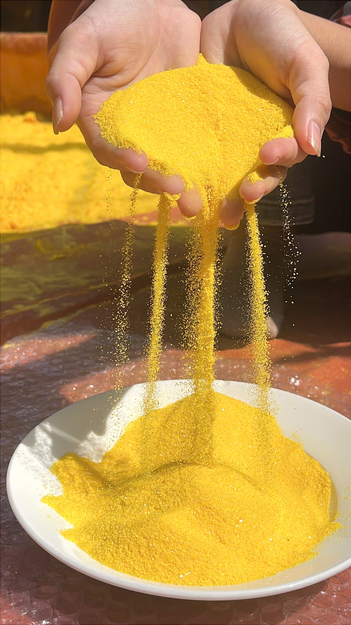 Cát kim sa lư hương hạt mịn, sạch tạp chất, phù hợp sử dụng cho bát hương bàn thờ gia tiên Cát kim sa lư hương hạt mịn, sạch tạp chất, phù hợp sử dụng cho bát hương bàn thờ gia tiên