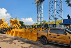 Địa Chỉ Mua Xúc Lật Trung Quốc Mới Nhất 2025