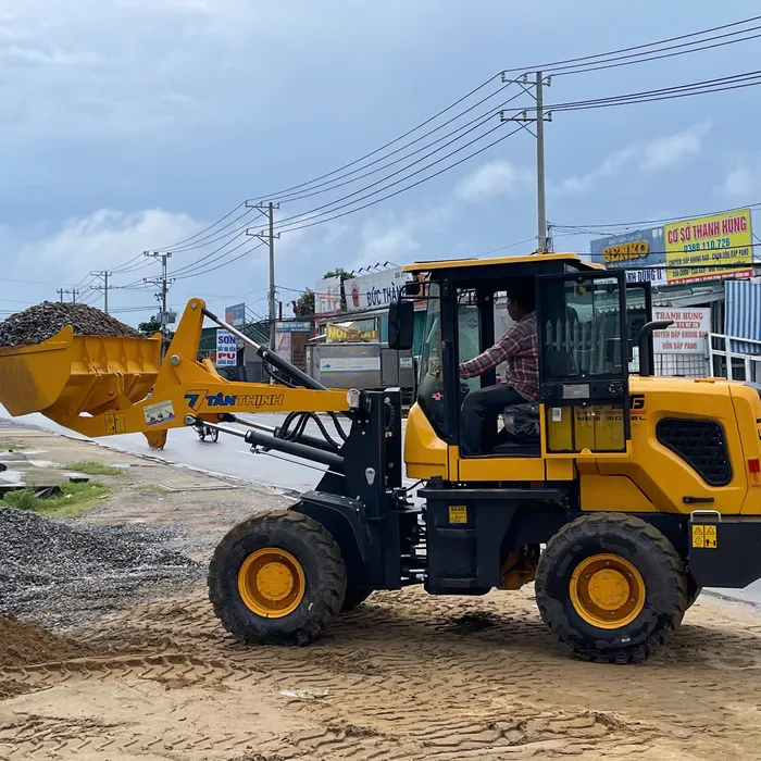 Máy Xúc Lật Mini T920 Gầu 7 Tấc