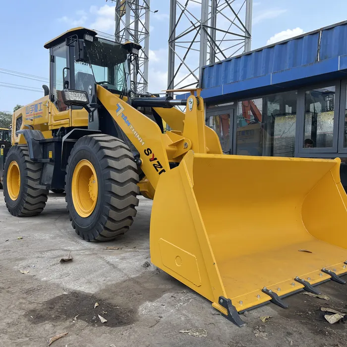 Máy Xúc Lật Mini T950 Gầu 1.8 Khối