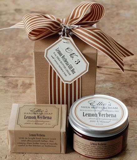 In tem decal cho sản phẩm handmade đẹp In tem decal cho sản phẩm handmade đẹp