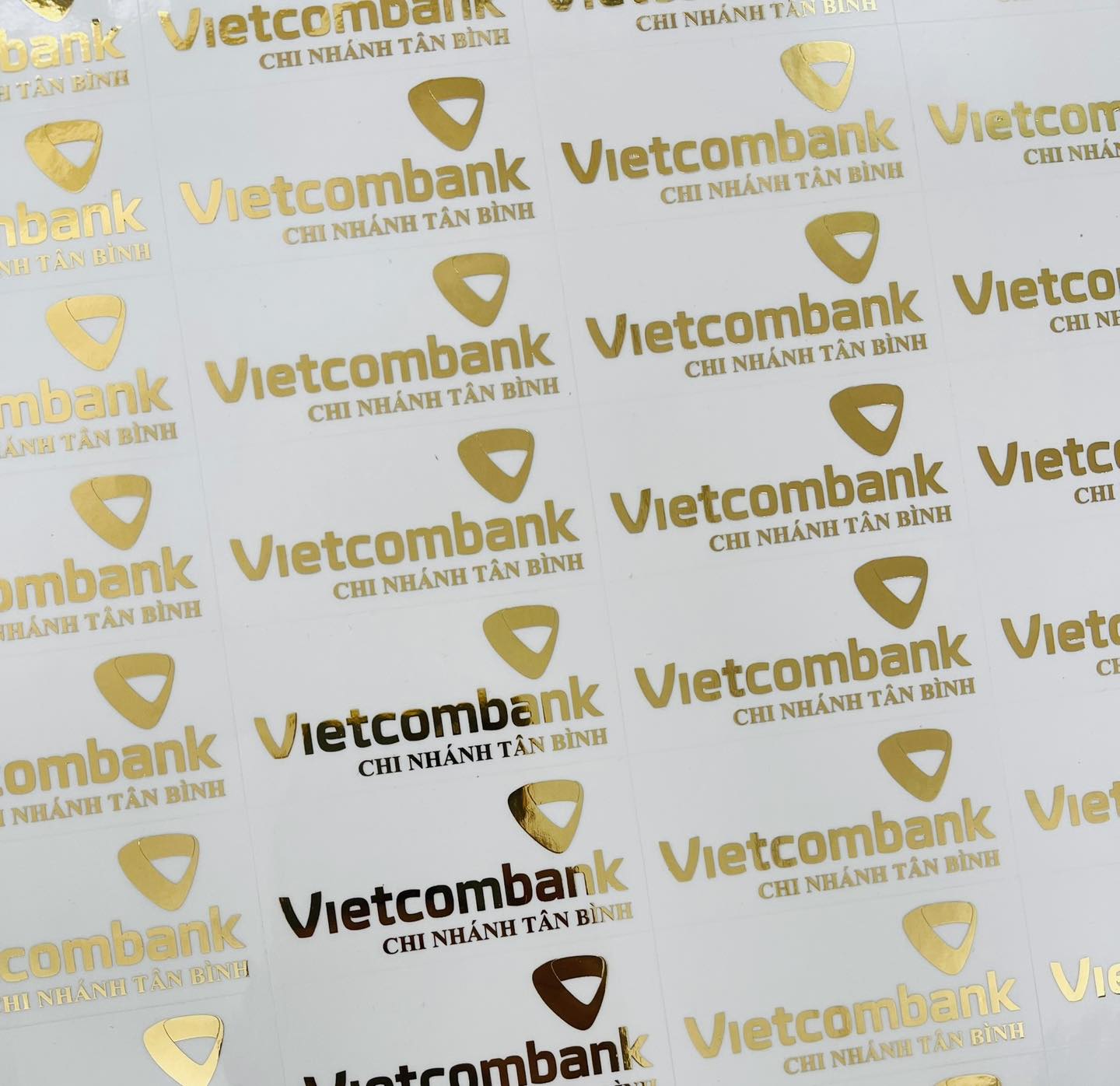 In tem decal chống nước giá rẻ In tem decal chống nước giá rẻ