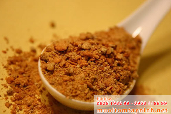 Xem xét kỹ từng hạt muối bên trong sẽ giúp bạn đánh giá chất lượng tốt hơn Xem xét kỹ từng hạt muối bên trong sẽ giúp bạn đánh giá chất lượng tốt hơn