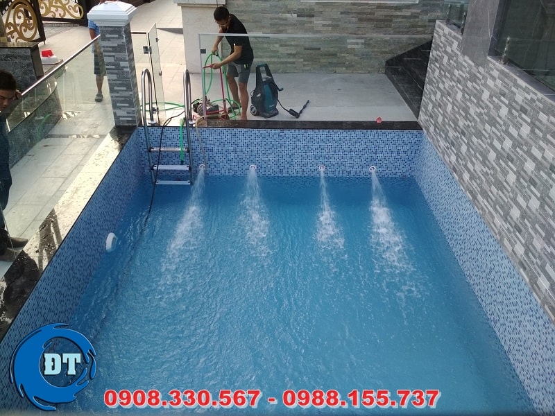 Nếu trước đây,xây dựng hồ bơi gia đình Nhà Bè là một chuyện tương đối hiếm thì bây giờ việc này giờ đây đã là một hạng mục khá quen thuộc và phổ biến Nếu trước đây,xây dựng hồ bơi gia đình Nhà Bè là một chuyện tương đối hiếm thì bây giờ việc này giờ đây đã là một hạng mục khá quen thuộc và phổ biến