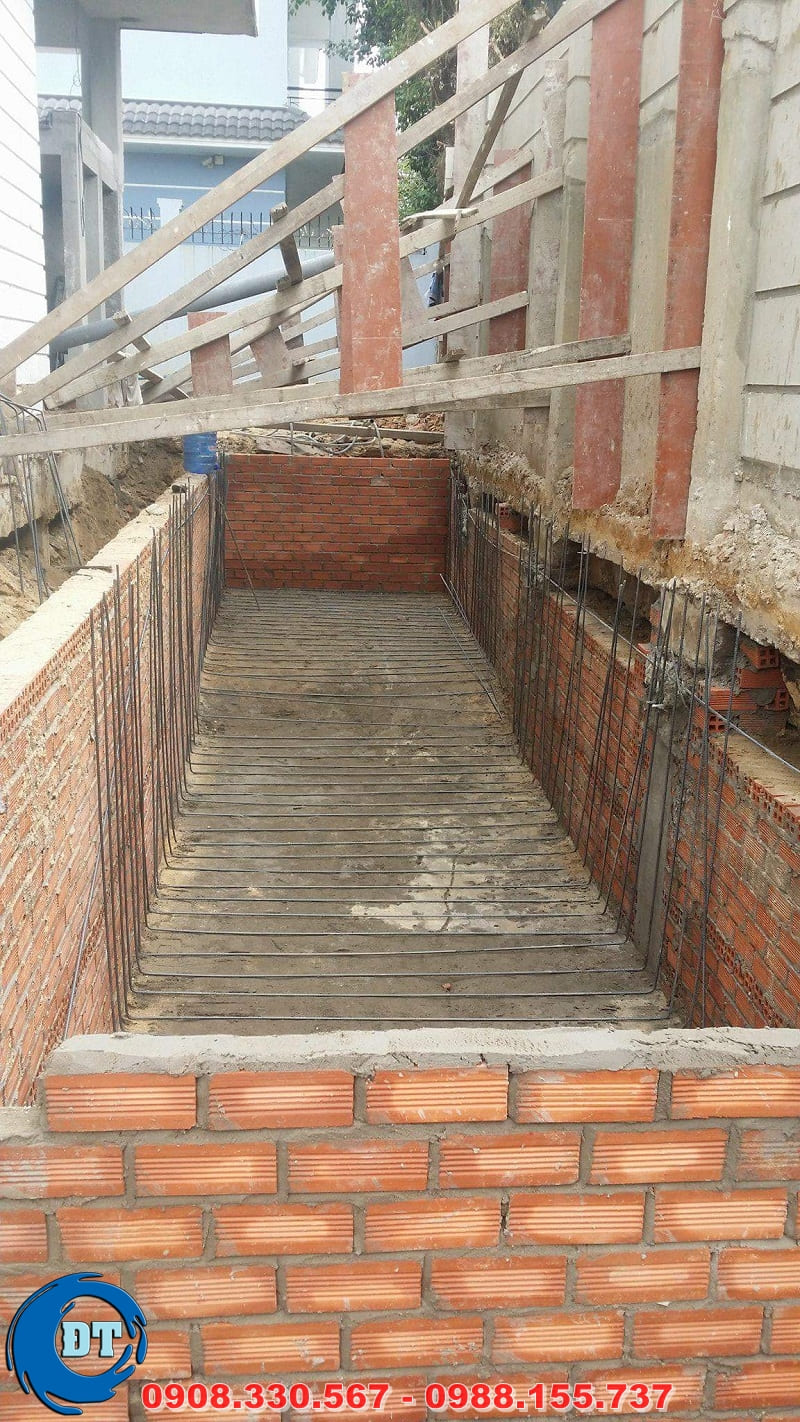 Khi xây hồ bơi gia đình việc đầu tiên là lựa chọn phương án thi công và lập bảng dự toán chi phí xây dựng nhằm hoạch toán chi phí Khi xây hồ bơi gia đình việc đầu tiên là lựa chọn phương án thi công và lập bảng dự toán chi phí xây dựng nhằm hoạch toán chi phí