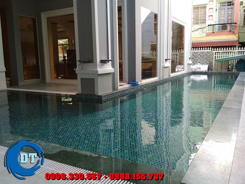 Điểm quan trọng không kém đó là hầu hết xây dựng hồ bơi cho gia đình thường kết hợp với các phong cảnh xung quanh Điểm quan trọng không kém đó là hầu hết xây dựng hồ bơi cho gia đình thường kết hợp với các phong cảnh xung quanh