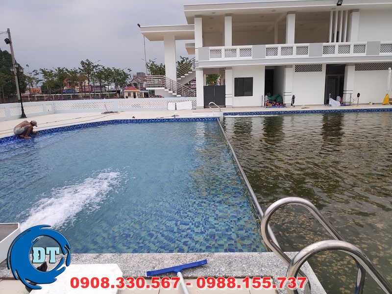 Xử lý nước tại khu vực hồ nhỏ Xử lý nước tại khu vực hồ nhỏ