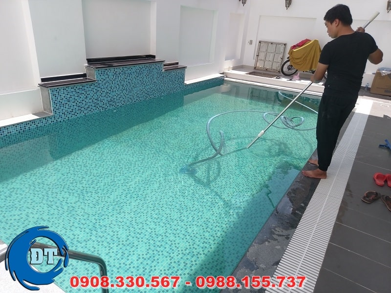 Vệ sinh hồ bơi Vệ sinh hồ bơi