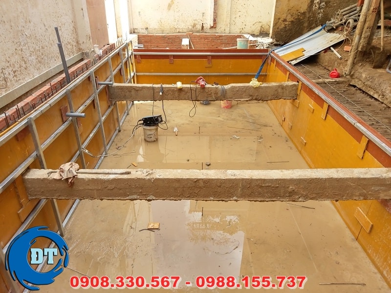 Ghép cốt pha thành hồ Ghép cốt pha thành hồ