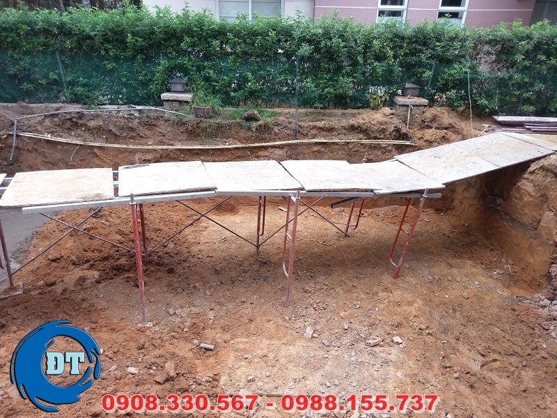 Đào đất định hình hồ Đào đất định hình hồ