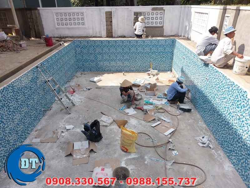 Ốp lát gạch thành hồ bơi Ốp lát gạch thành hồ bơi