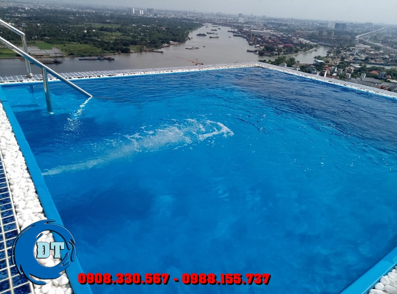 Thiết kế xây dựng hồ bơi trên sân thượng ở trung tâm thành phố sẽ giúp cho ngôi nhà của chúng ta nổi bật hơn hẳn nếu so với những ngôi nhà khác trong khu vực Thiết kế xây dựng hồ bơi trên sân thượng ở trung tâm thành phố sẽ giúp cho ngôi nhà của chúng ta nổi bật hơn hẳn nếu so với những ngôi nhà khác trong khu vực