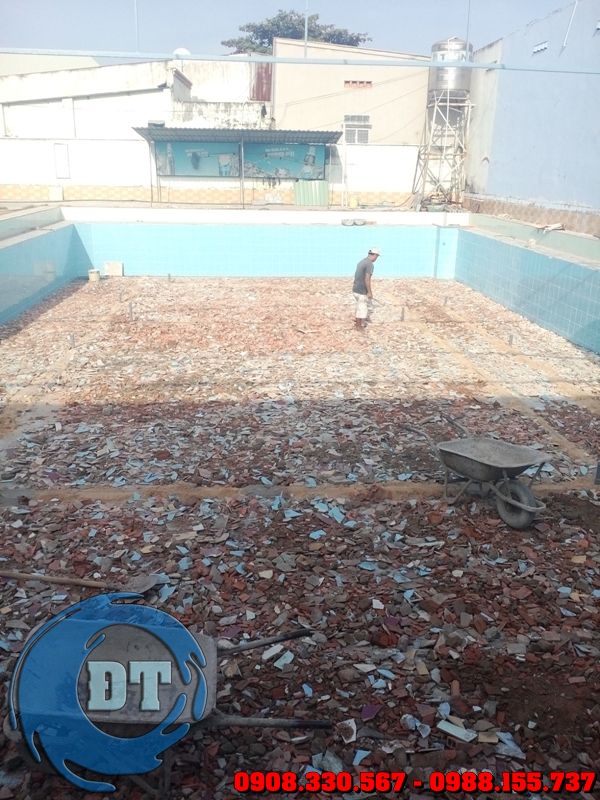 Khác với nhu cầu xây hồ bơi dùng trong gia đình, đối với những khách hàng có yêu cầu xây dựng hồ bơi kinh doanh đạt chuẩn thì phải bảo đảm được rất nhiều yếu tố Khác với nhu cầu xây hồ bơi dùng trong gia đình, đối với những khách hàng có yêu cầu xây dựng hồ bơi kinh doanh đạt chuẩn thì phải bảo đảm được rất nhiều yếu tố