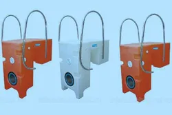 Giá máy lọc hồ bơi không đường ống có mắc không