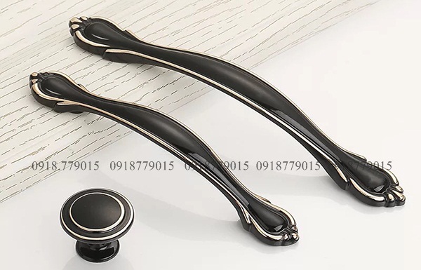 Tay nắm tân cổ điển đen vàng cao cấp TN 6642-96 Tay nắm tân cổ điển đen vàng cao cấp TN 6642-96